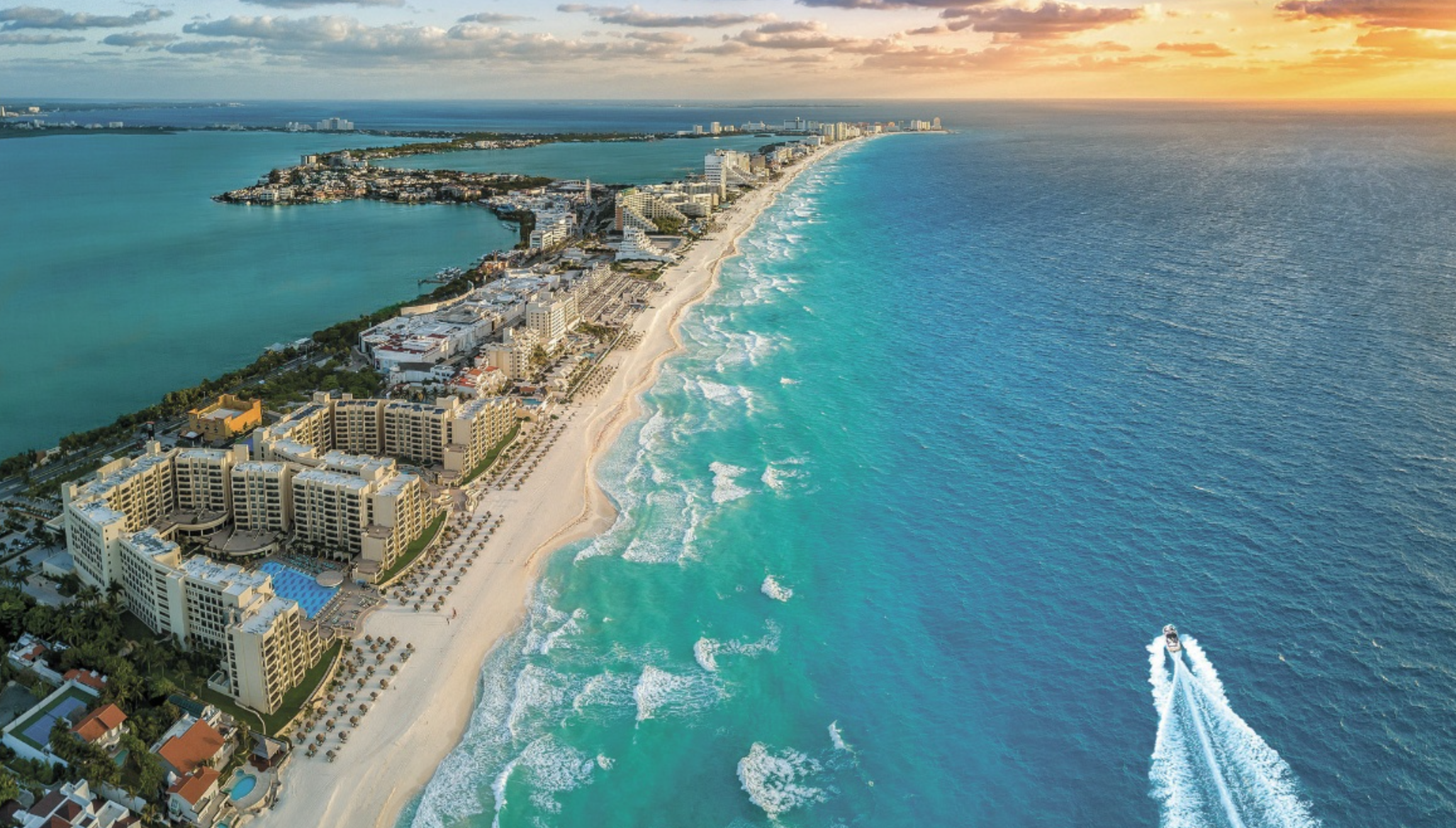 La mitad del turismo extranjero que visita México llega a Cancún